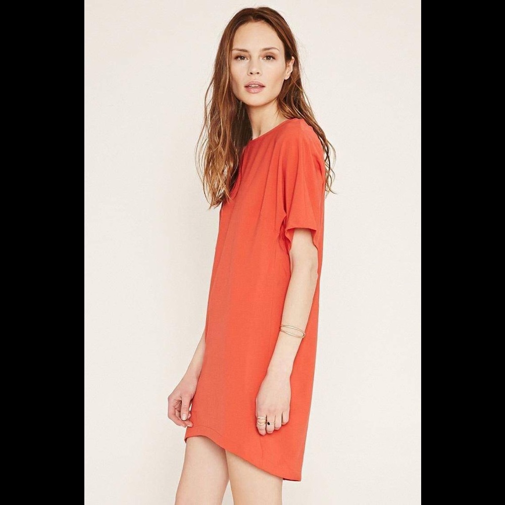 Forever 21 contemporary vented back shift dress